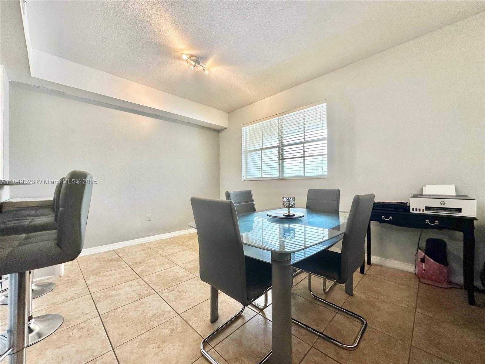 Small Image of 10870 NORTH WEST 88TH TER #103, Doral Number 12