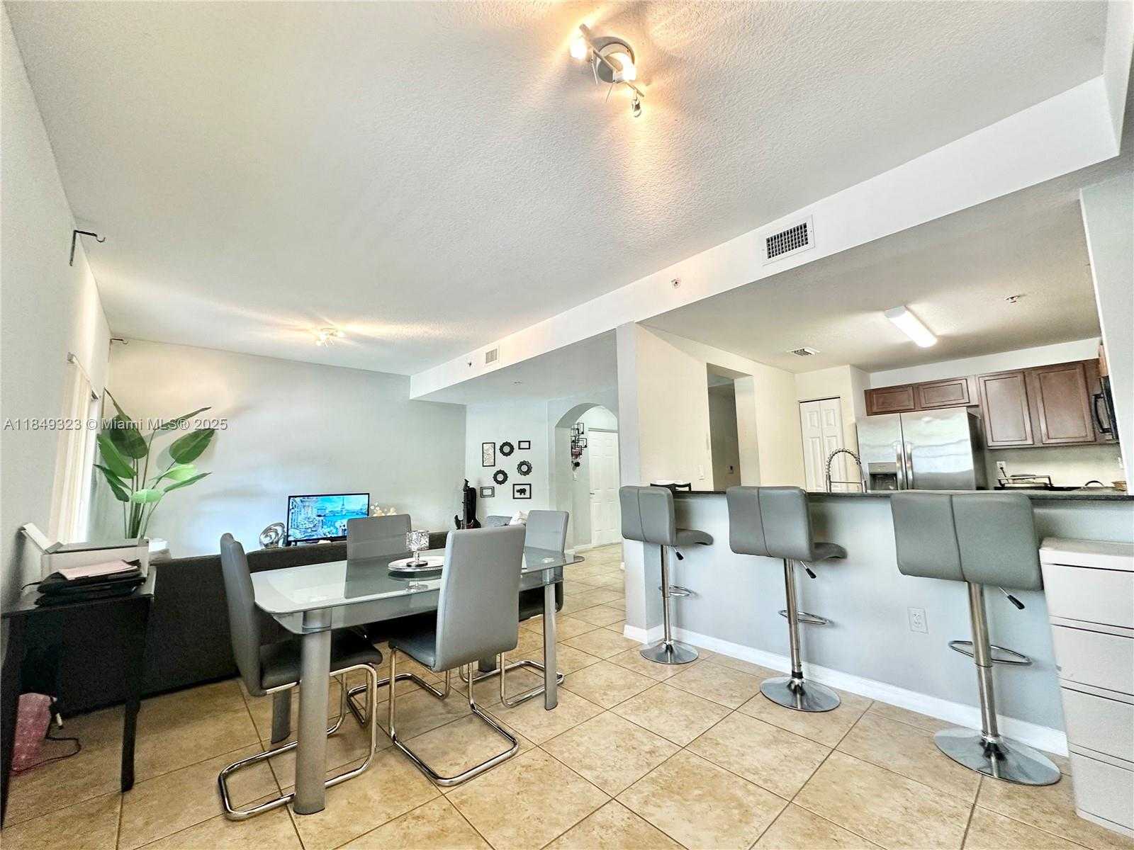 Small Image of 10870 NORTH WEST 88TH TER #103, Doral Number 16