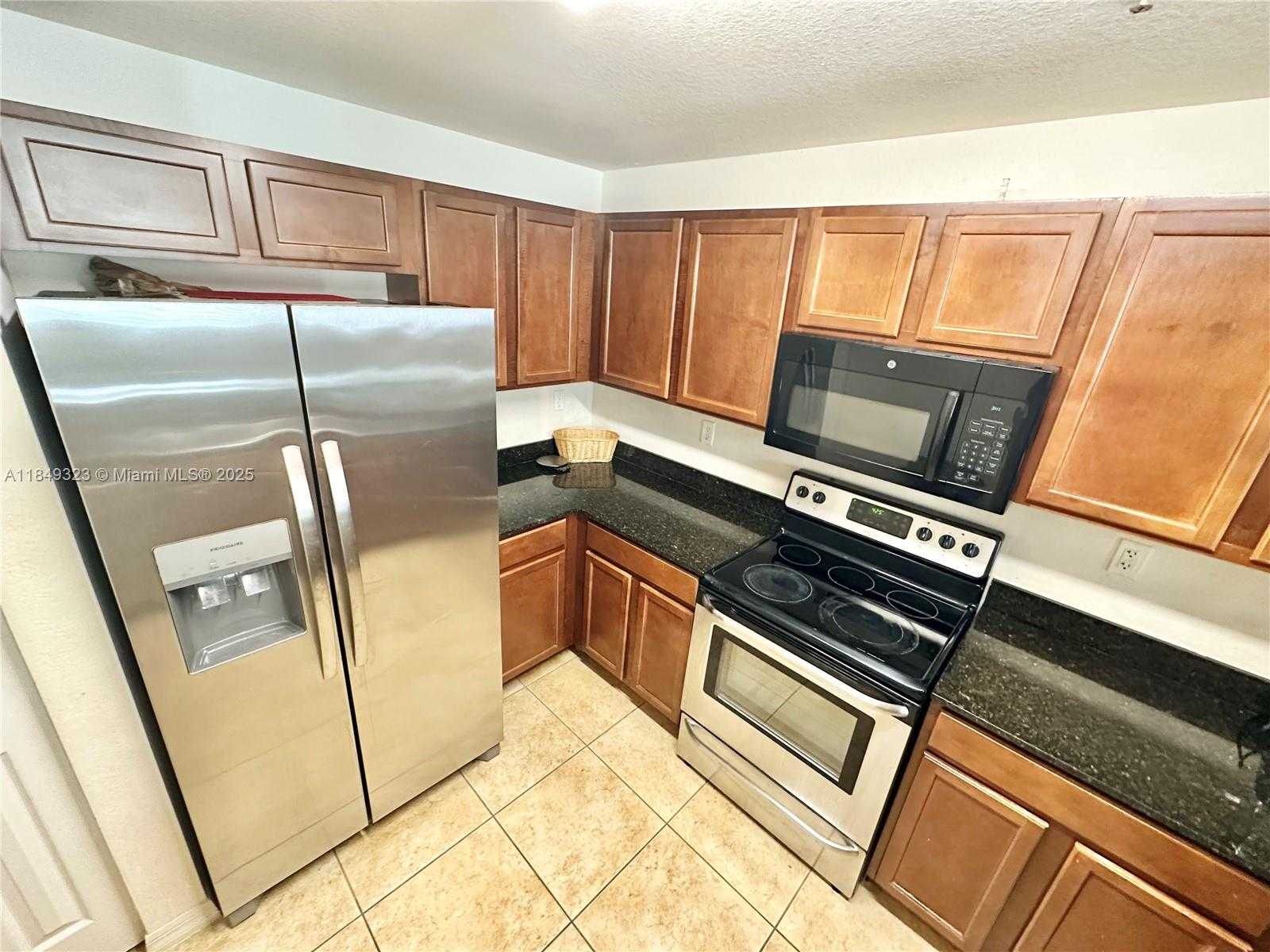 Small Image of 10870 NORTH WEST 88TH TER #103, Doral Number 19