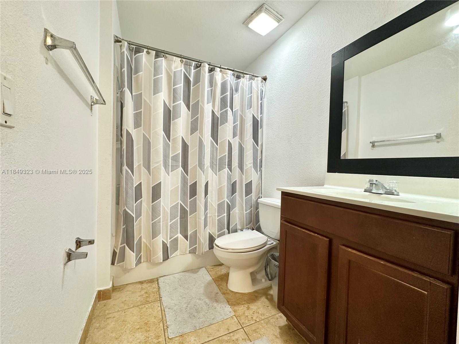 Small Image of 10870 NORTH WEST 88TH TER #103, Doral Number 22
