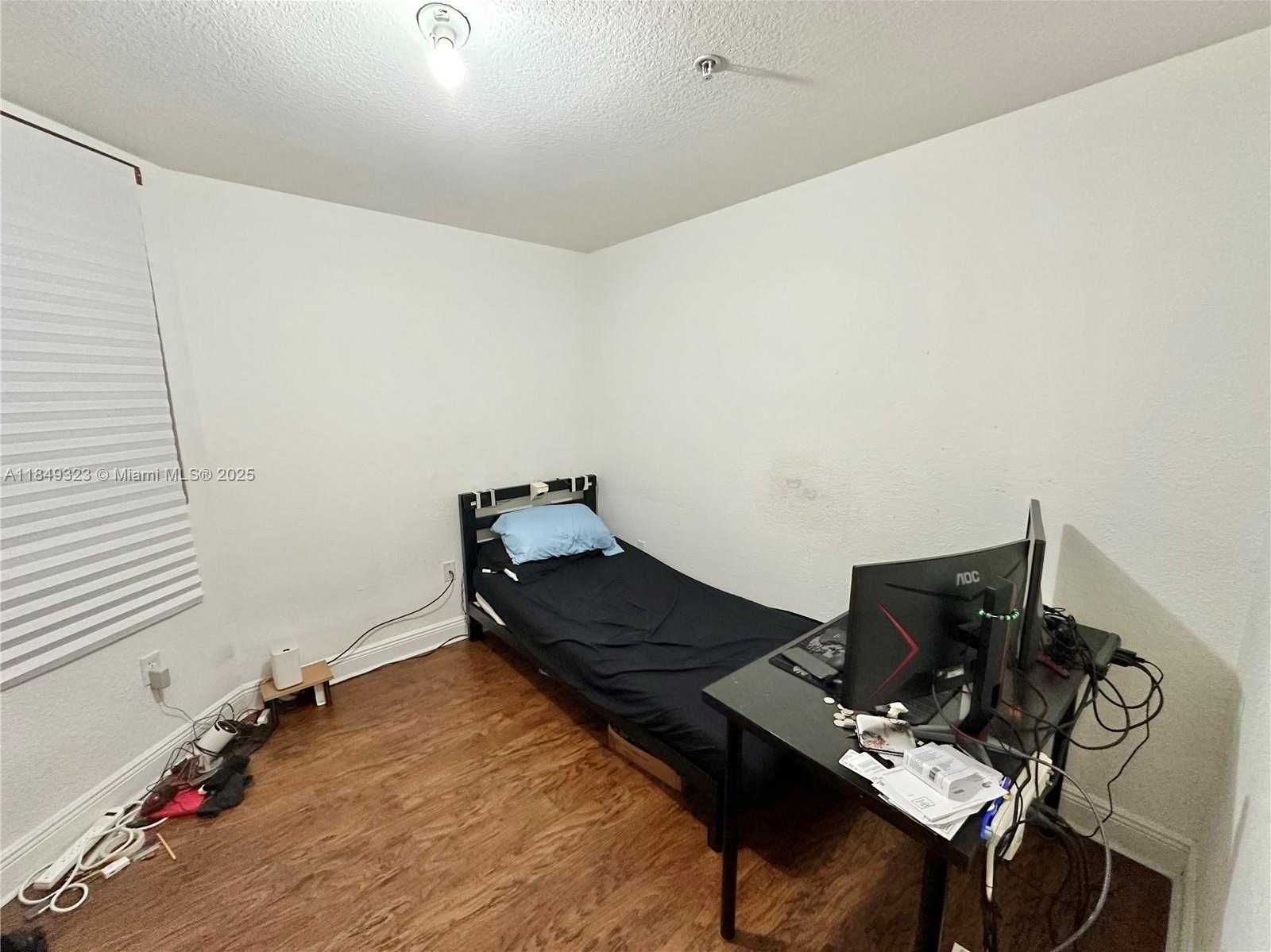 Small Image of 10870 NORTH WEST 88TH TER #103, Doral Number 26