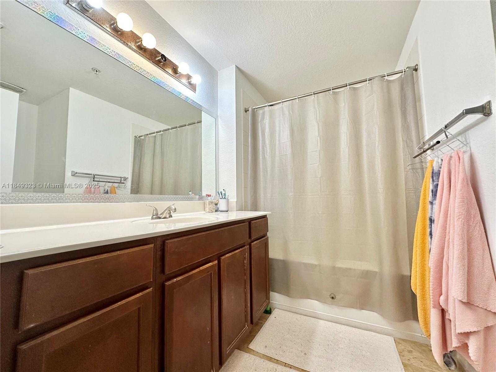 Small Image of 10870 NORTH WEST 88TH TER #103, Doral Number 27