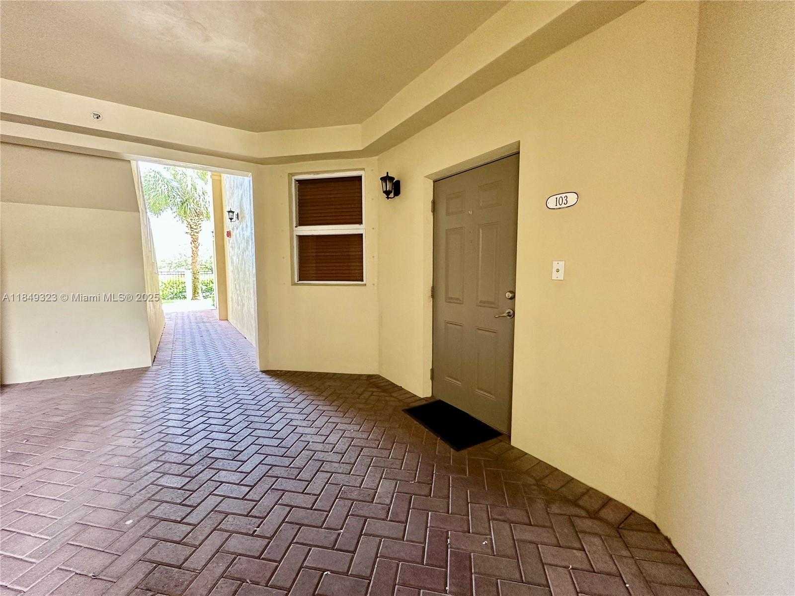 Small Image of 10870 NORTH WEST 88TH TER #103, Doral Number 5