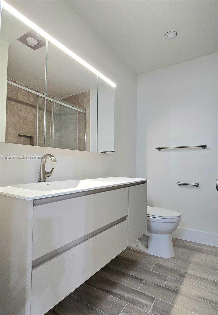 Small Image of 5300 WASHINGTON ST #I205, Hollywood Number 10