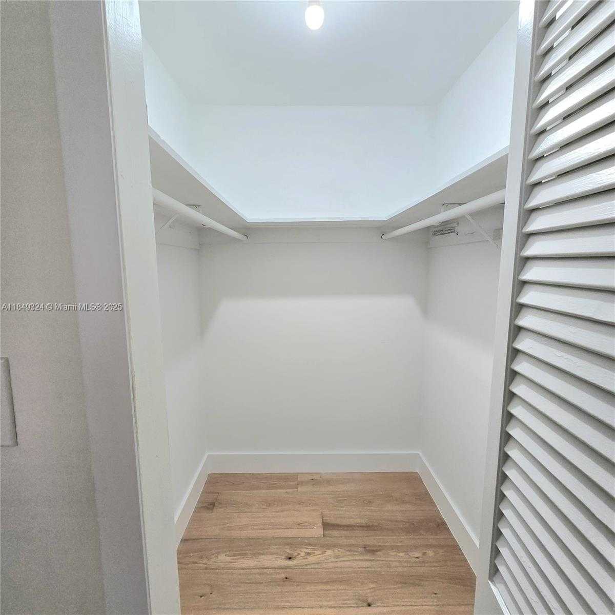 Small Image of 5300 WASHINGTON ST #I205, Hollywood Number 14