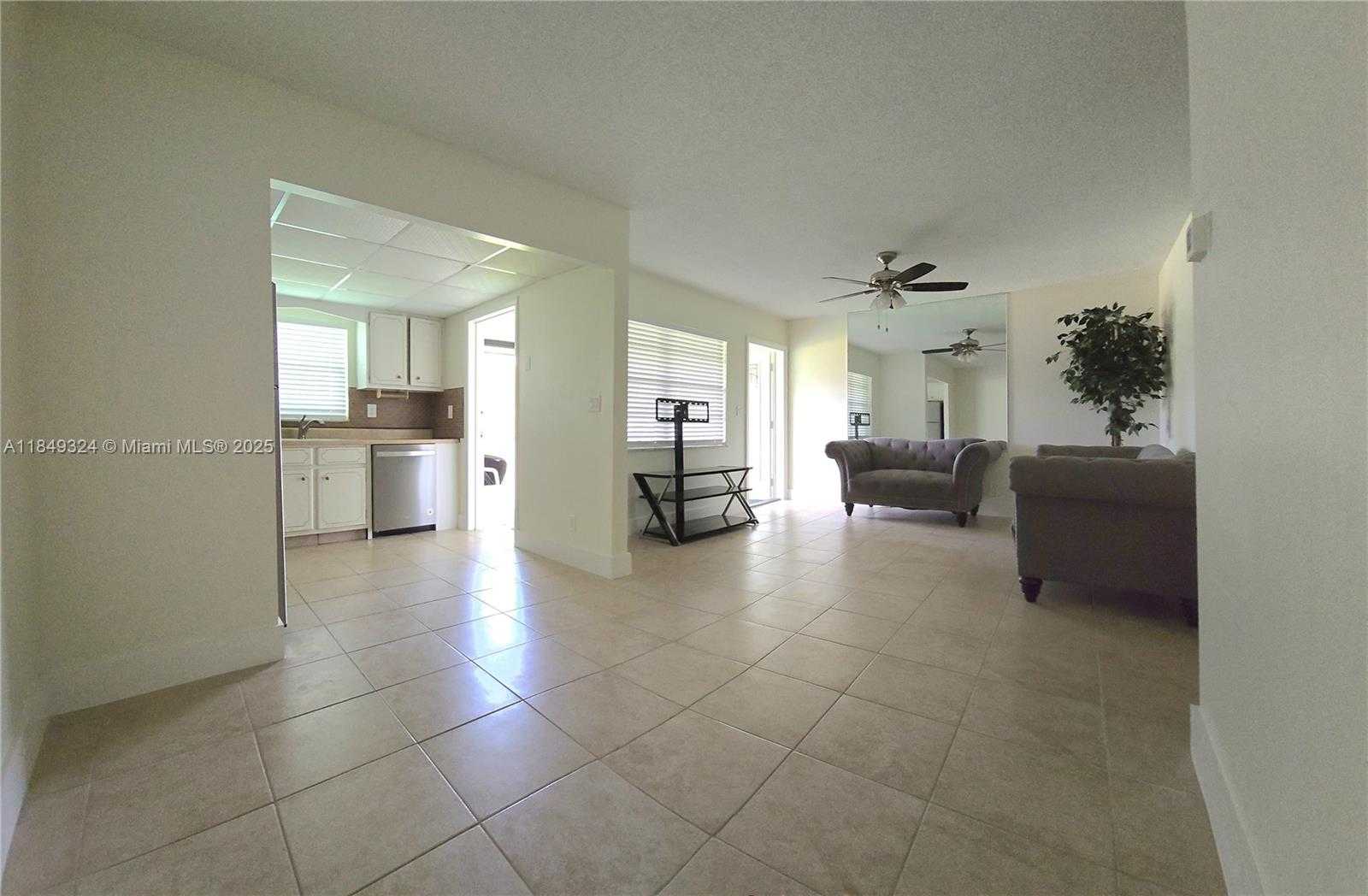 Small Image of 5300 WASHINGTON ST #I205, Hollywood Number 5