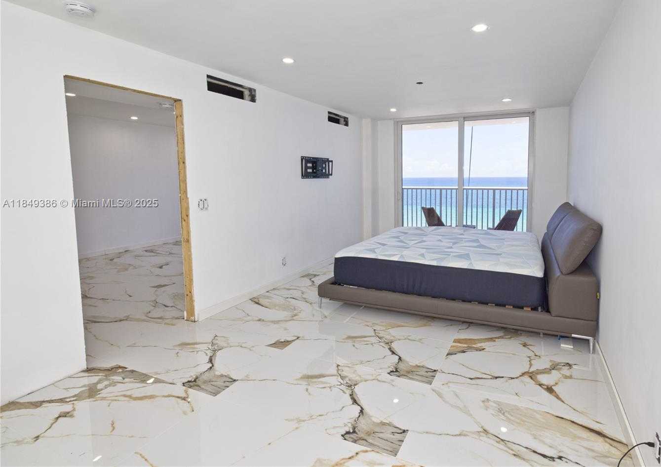 Small Image of 400 NORTH SURF RD #1002, Hollywood Number 11