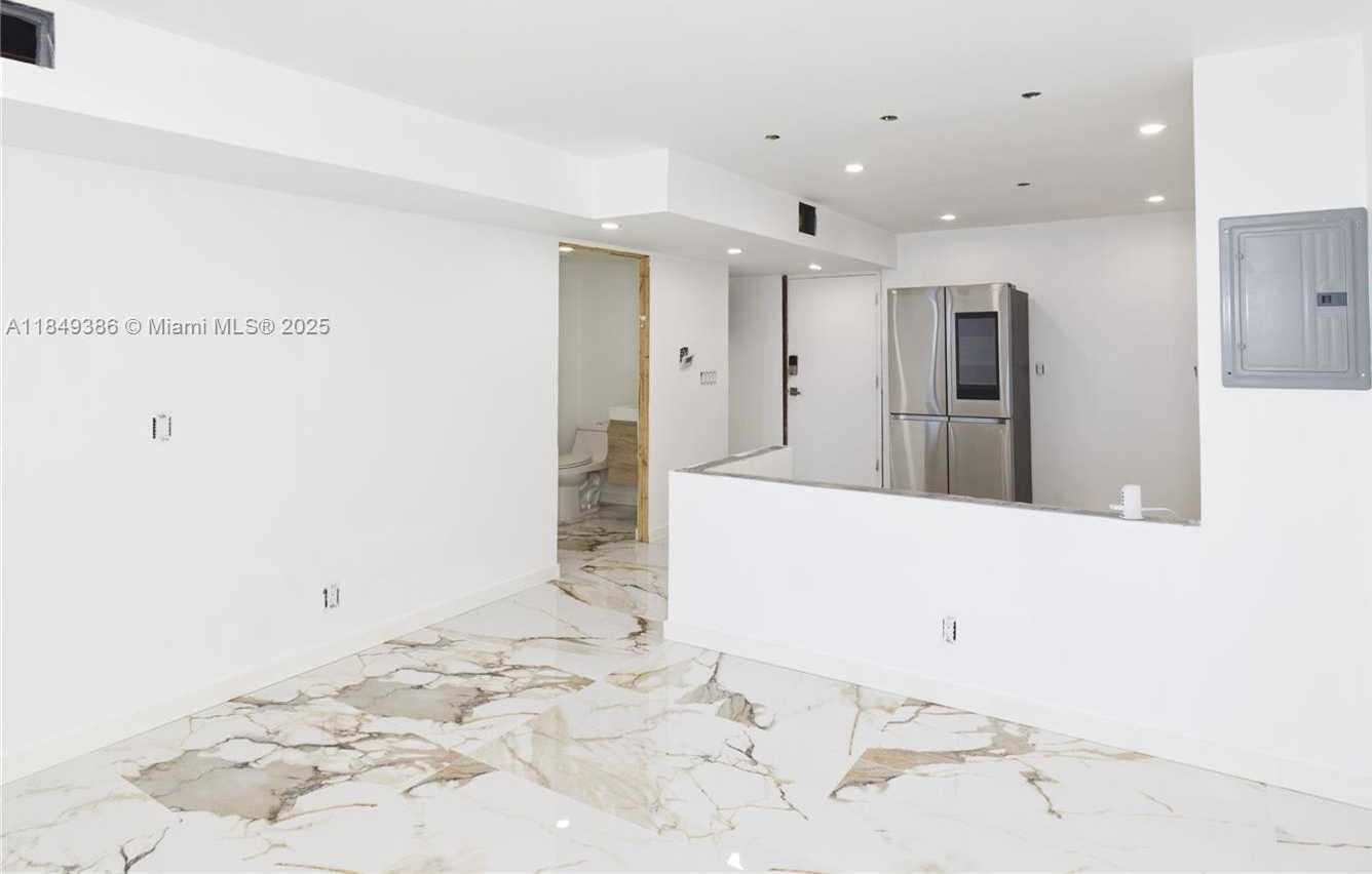 Small Image of 400 NORTH SURF RD #1002, Hollywood Number 25