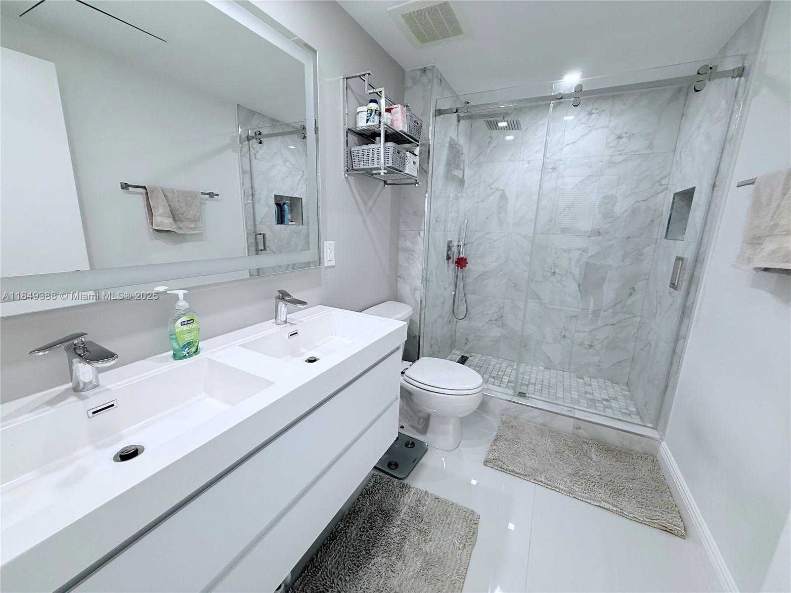 Small Image of 951 BRICKELL AVE #3402, Miami Number 10