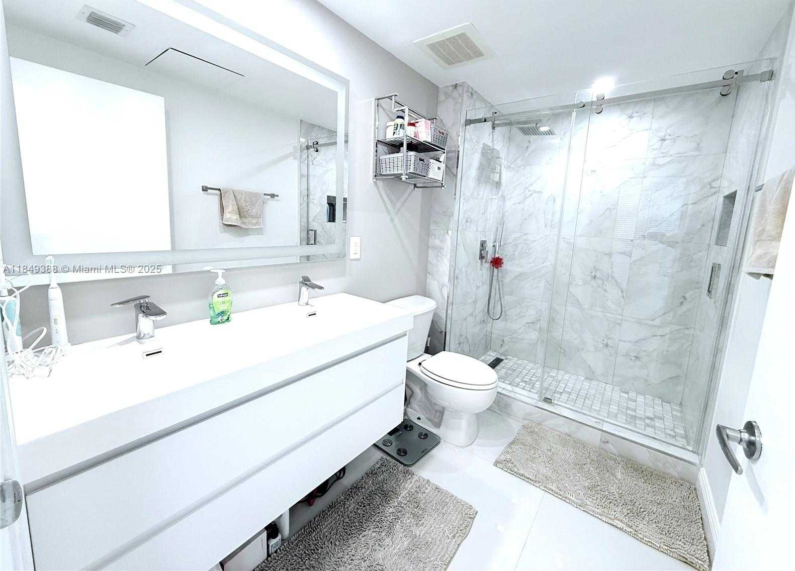 Small Image of 951 BRICKELL AVE #3402, Miami Number 12