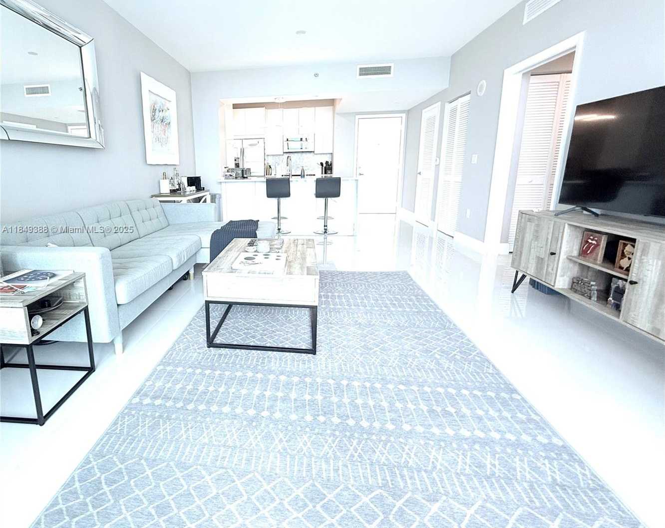 Small Image of 951 BRICKELL AVE #3402, Miami Number 7