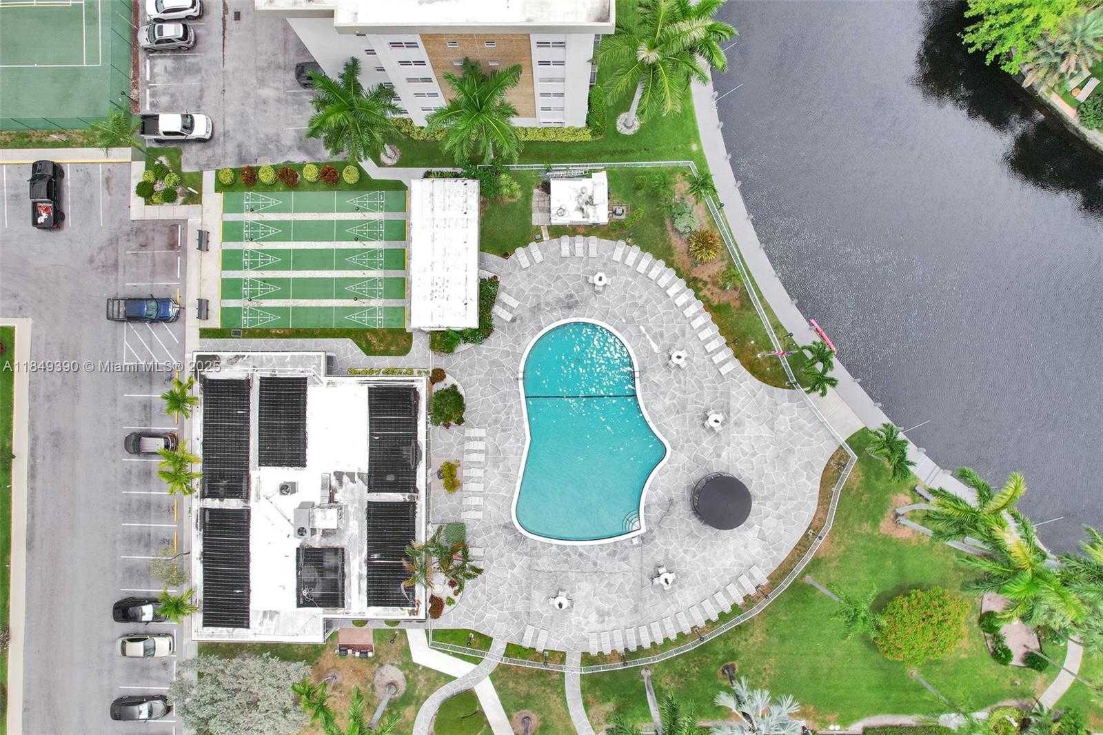 Small Image of 3050 NORTH EAST 16TH AVE #605, Oakland Park Number 17