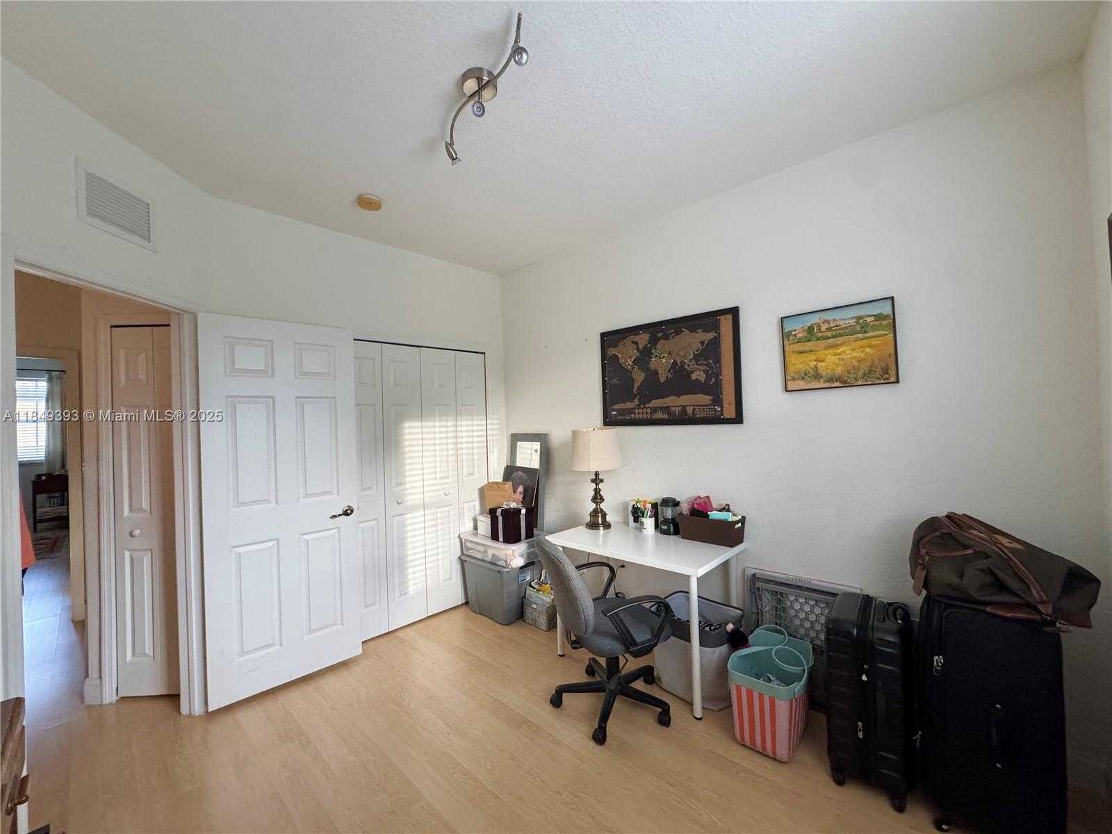 Small Image of 11575 SOUTH WEST 138TH AVE, Miami Number 12