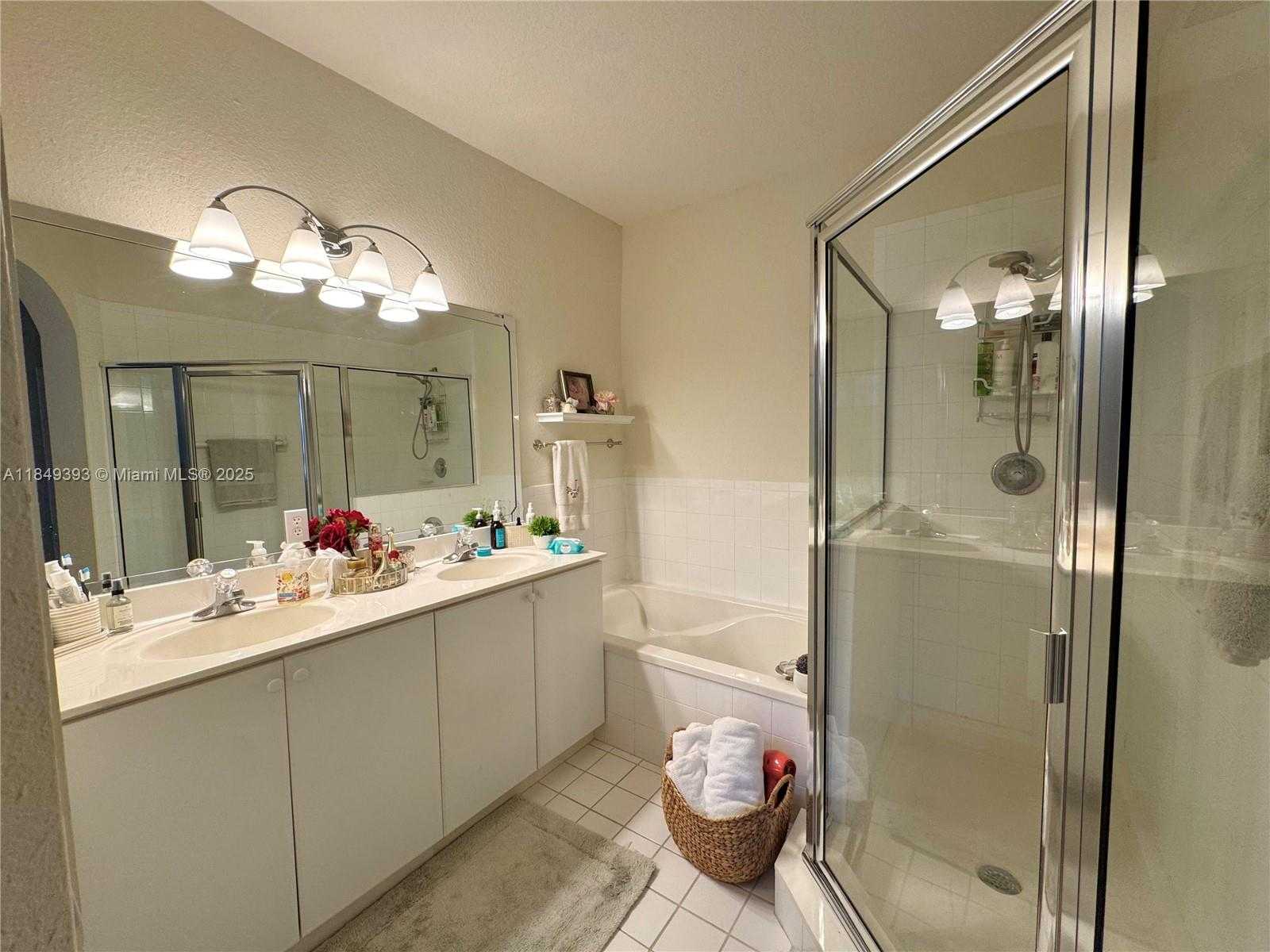 Small Image of 11575 SOUTH WEST 138TH AVE, Miami Number 15
