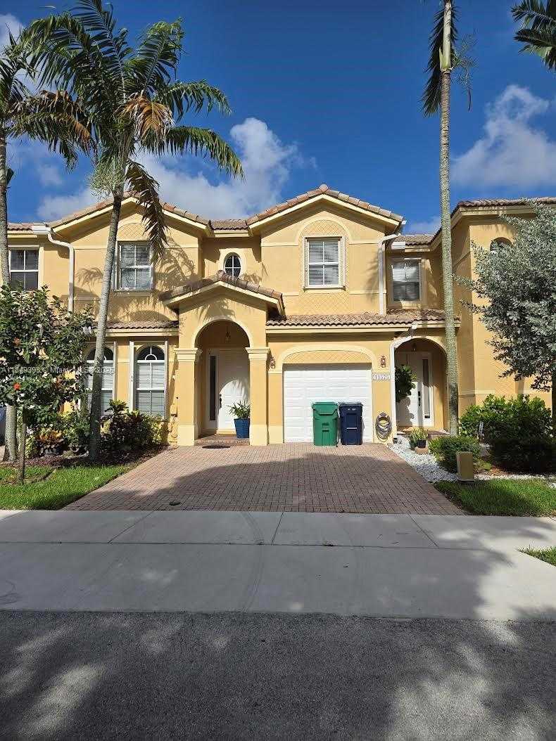 Small Image of 11575 SOUTH WEST 138TH AVE, Miami Number 2