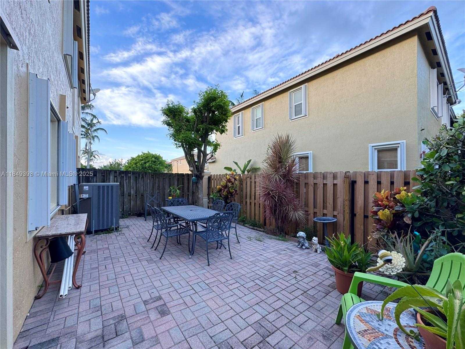 Small Image of 11575 SOUTH WEST 138TH AVE, Miami Number 23