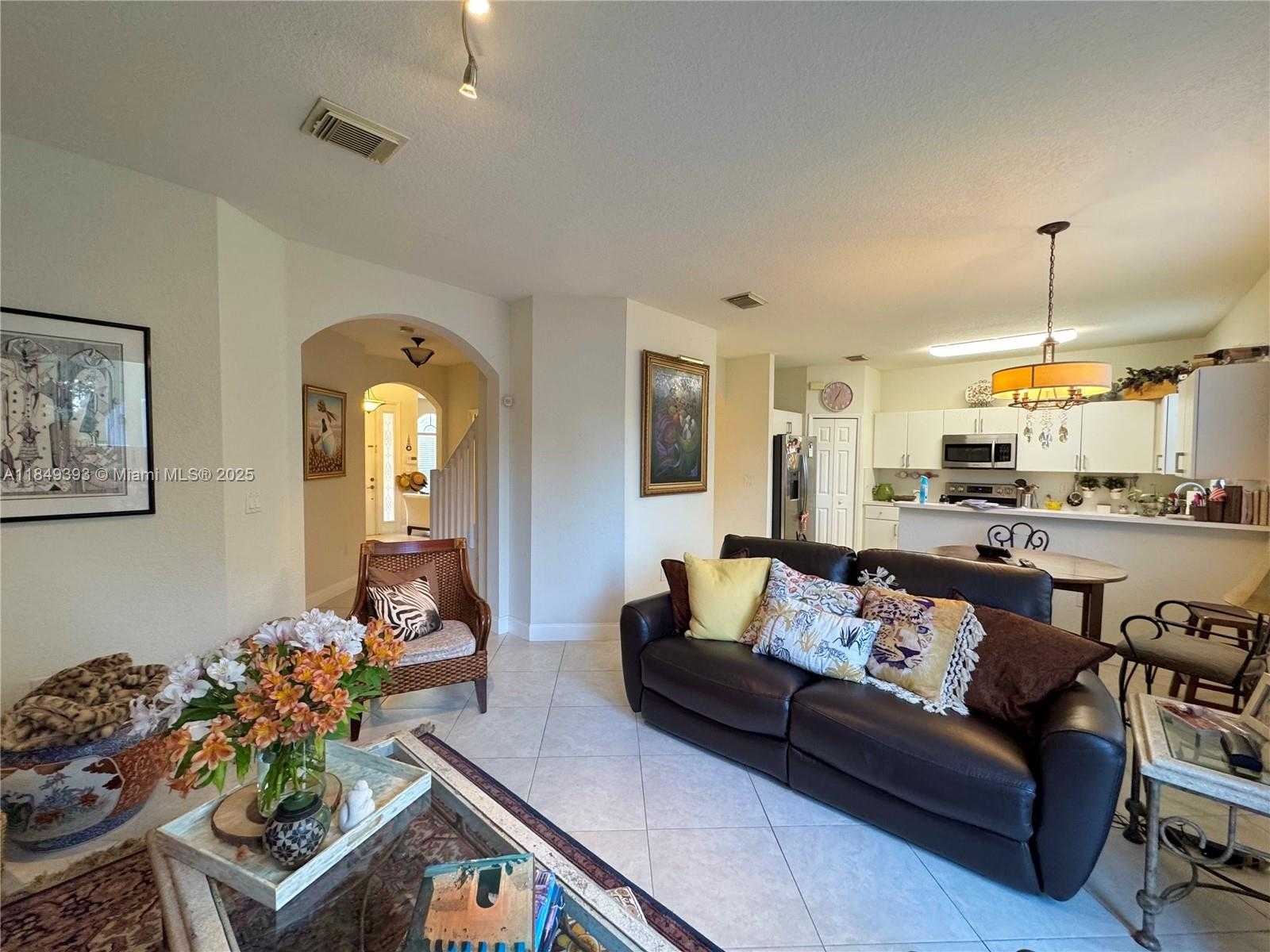 Small Image of 11575 SOUTH WEST 138TH AVE, Miami Number 9