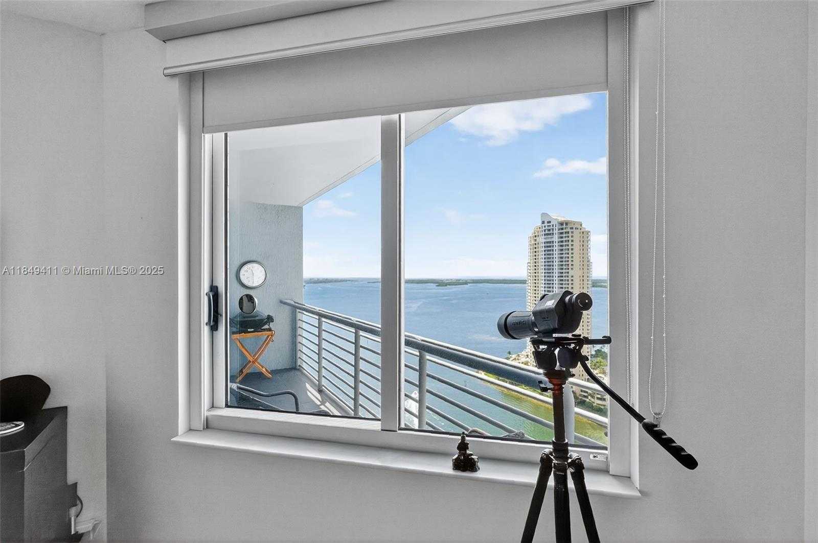 Small Image of 335 SOUTH BISCAYNE BLVD #3501, Miami Number 12