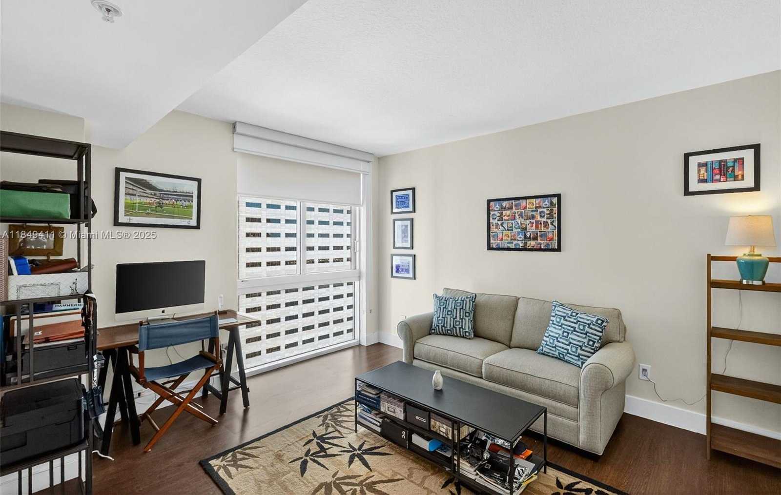 Small Image of 335 SOUTH BISCAYNE BLVD #3501, Miami Number 15