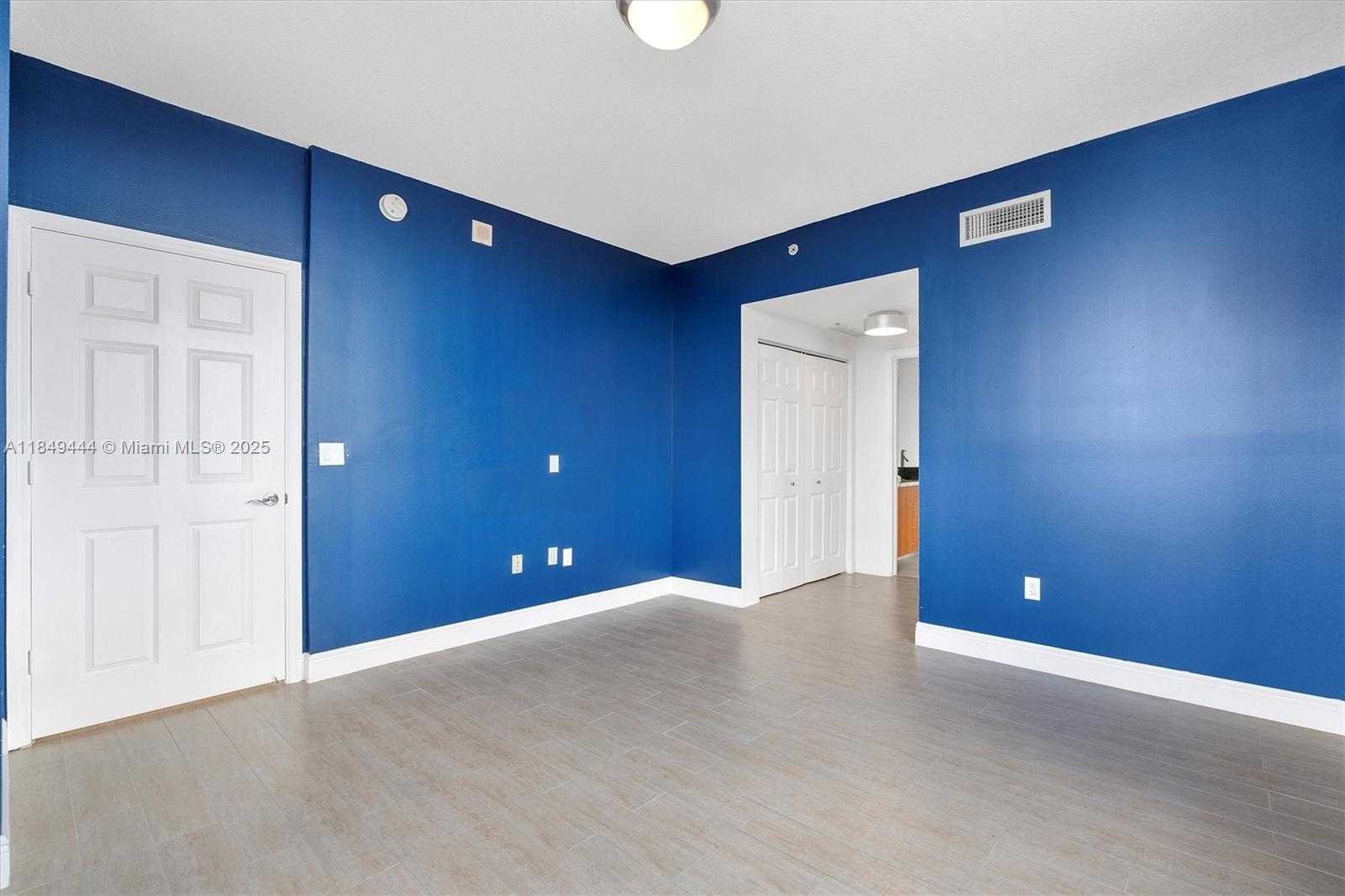 Small Image of 888 SOUTH DOUGLAS RD #1415, Coral Gables Number 16
