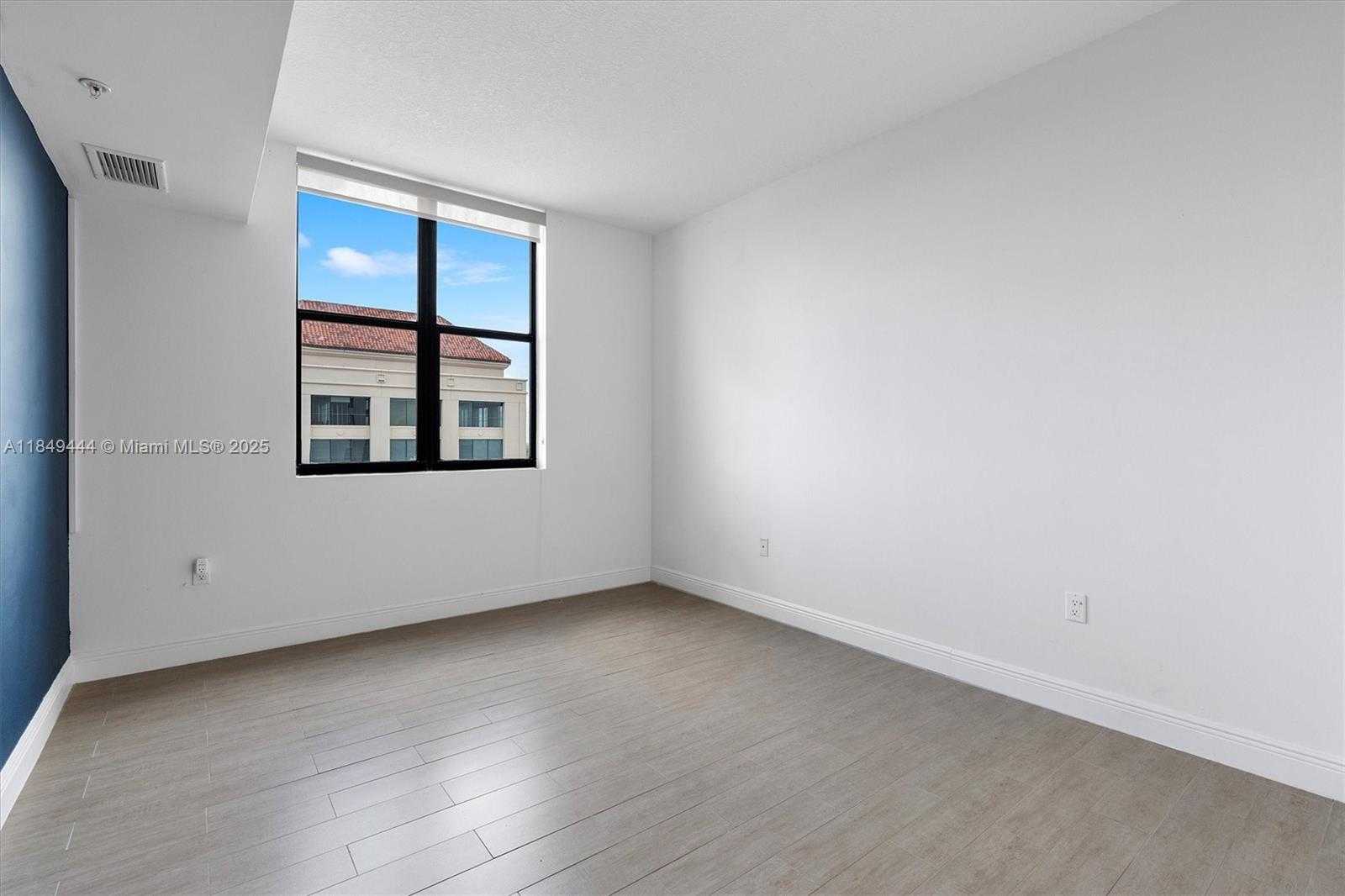 Small Image of 888 SOUTH DOUGLAS RD #1415, Coral Gables Number 22