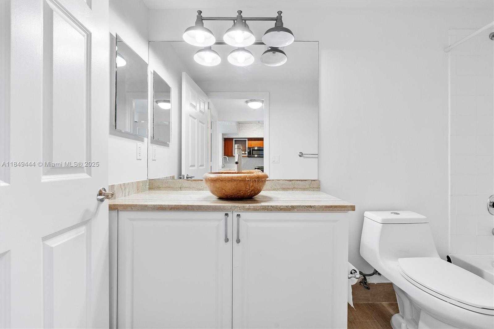 Small Image of 888 SOUTH DOUGLAS RD #1415, Coral Gables Number 24