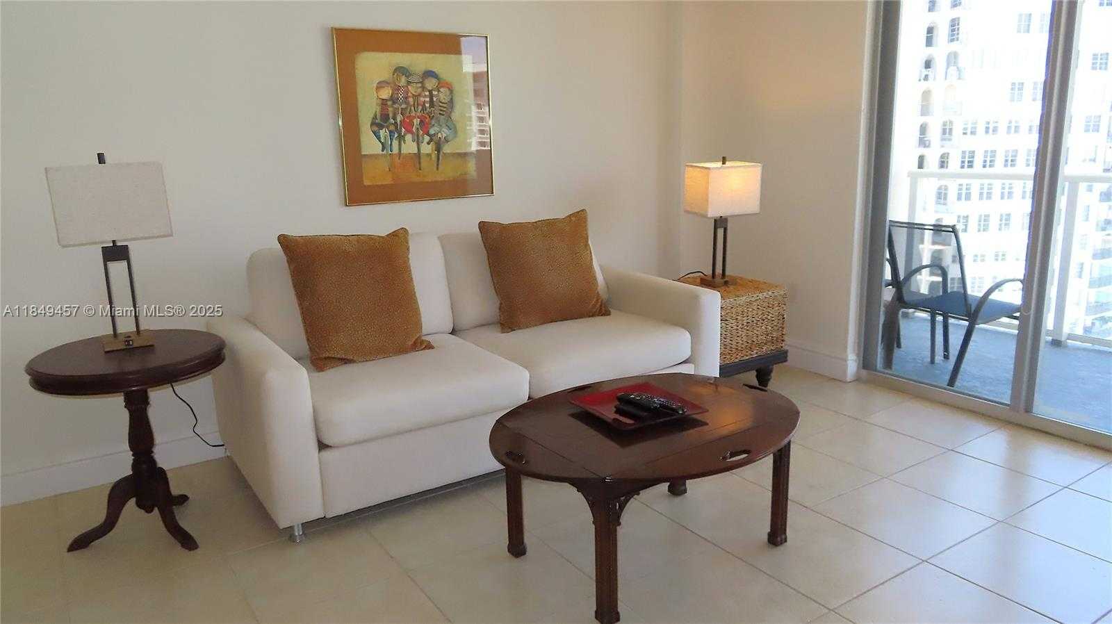 Small Image of 5701 COLLINS AVE #1107, Miami Beach Number 2