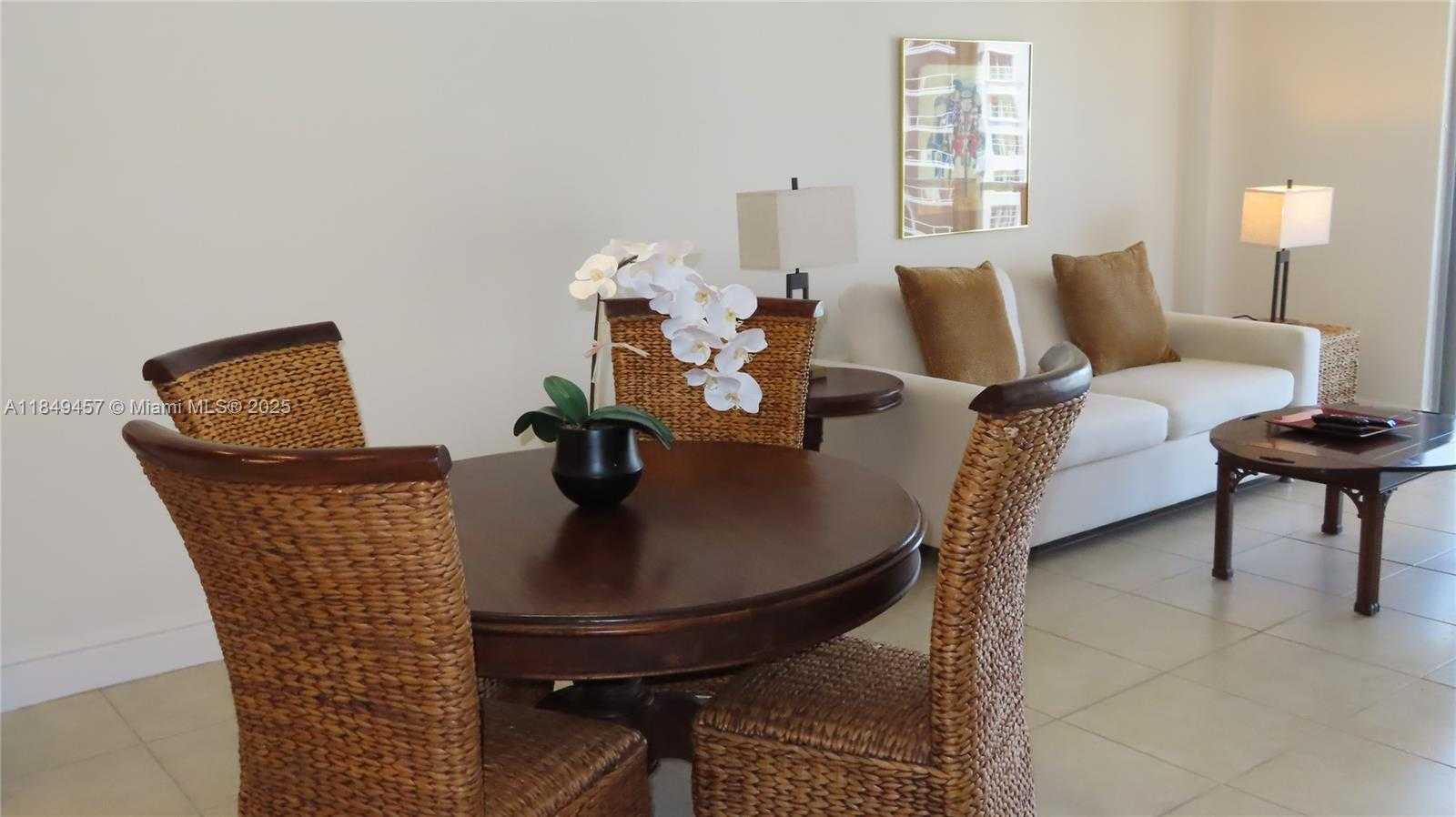 Small Image of 5701 COLLINS AVE #1107, Miami Beach Number 5