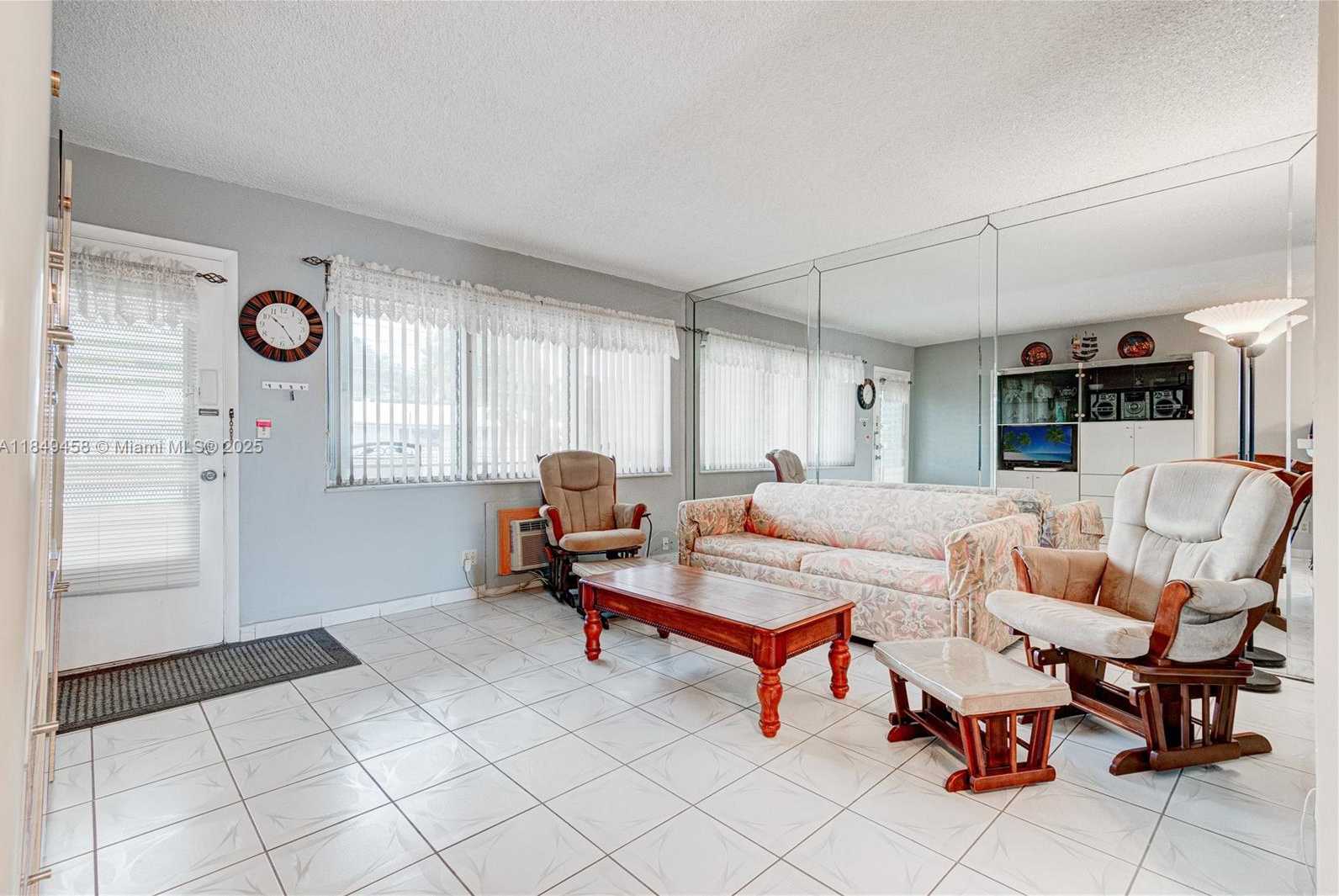 Small Image of 800 SOUTH WEST 10TH TER #20T, Hallandale Beach Number 5