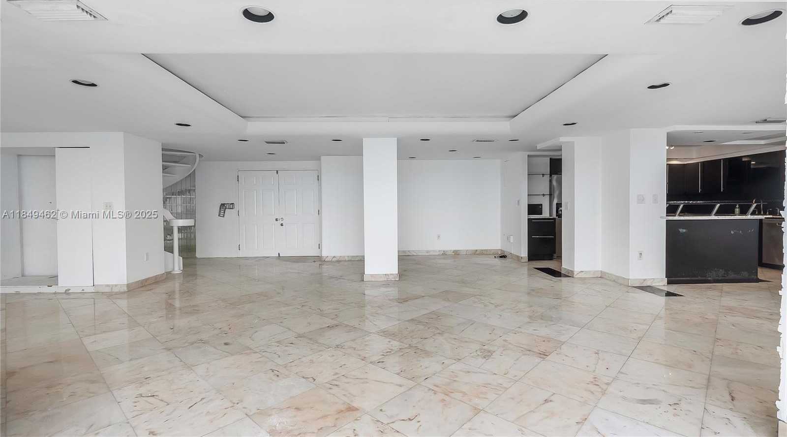 Small Image of 11111 BISCAYNE BLVD #15F, Miami Number 13