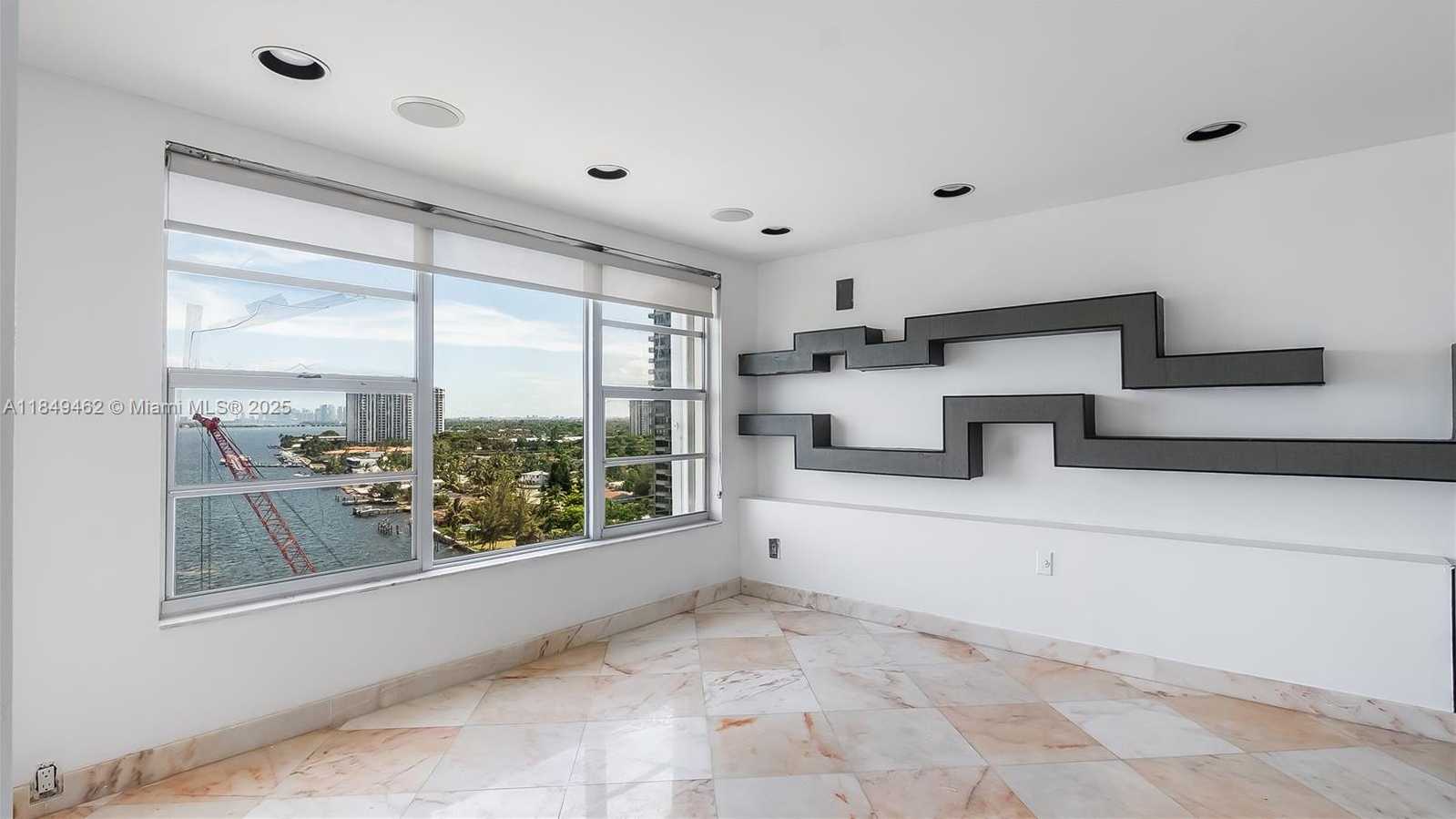 Small Image of 11111 BISCAYNE BLVD #15F, Miami Number 15