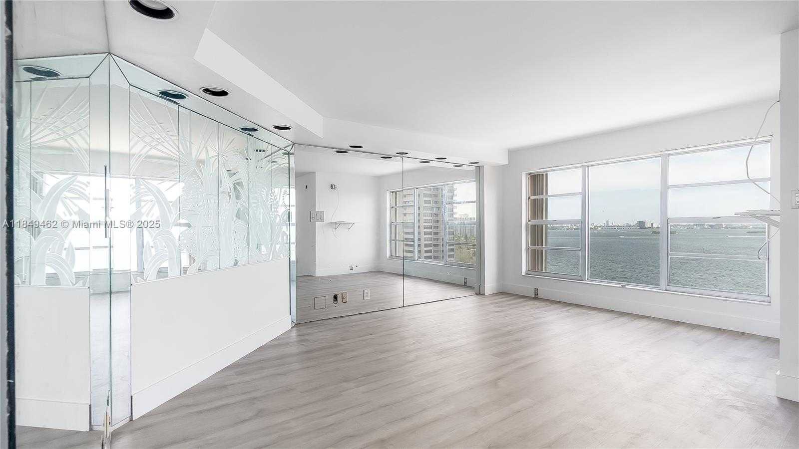 Small Image of 11111 BISCAYNE BLVD #15F, Miami Number 33