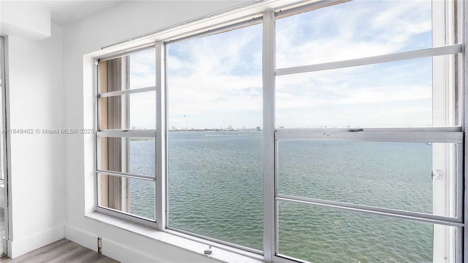 Small Image of 11111 BISCAYNE BLVD #15F, Miami Number 35