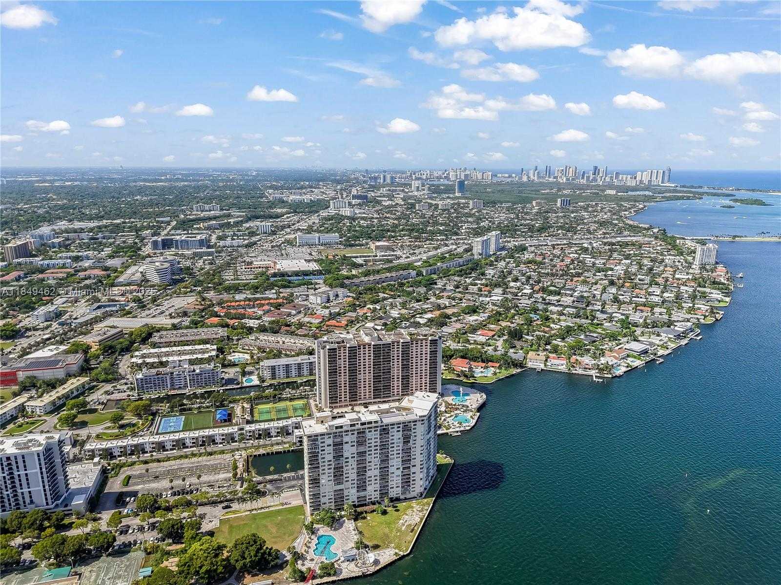 Small Image of 11111 BISCAYNE BLVD #15F, Miami Number 54