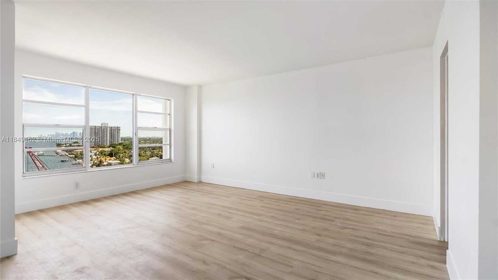 Small Image of 11111 BISCAYNE BLVD #15F, Miami Number 7