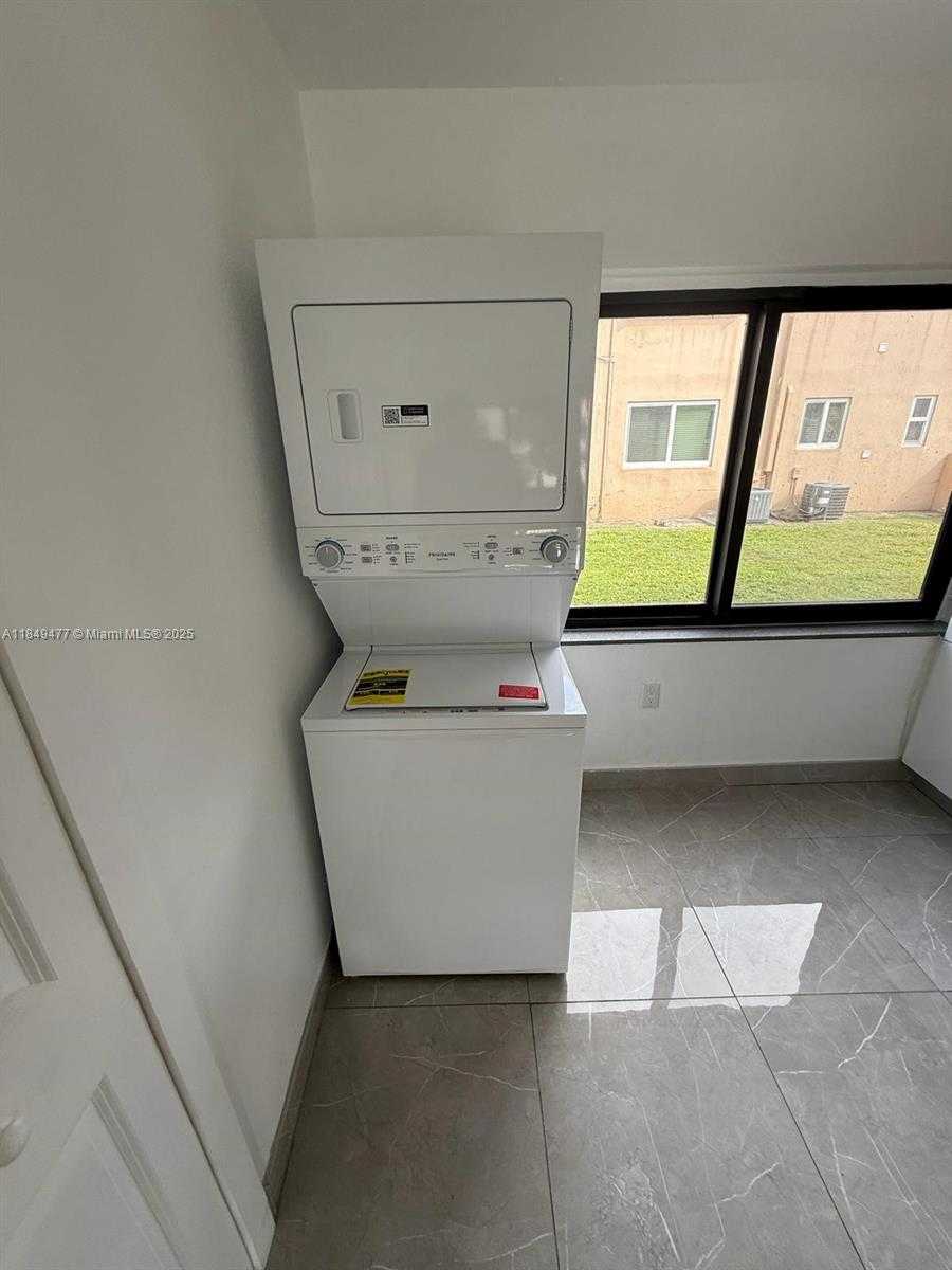 Small Image of 351 EAST 4TH AVE #4, Hialeah Number 11