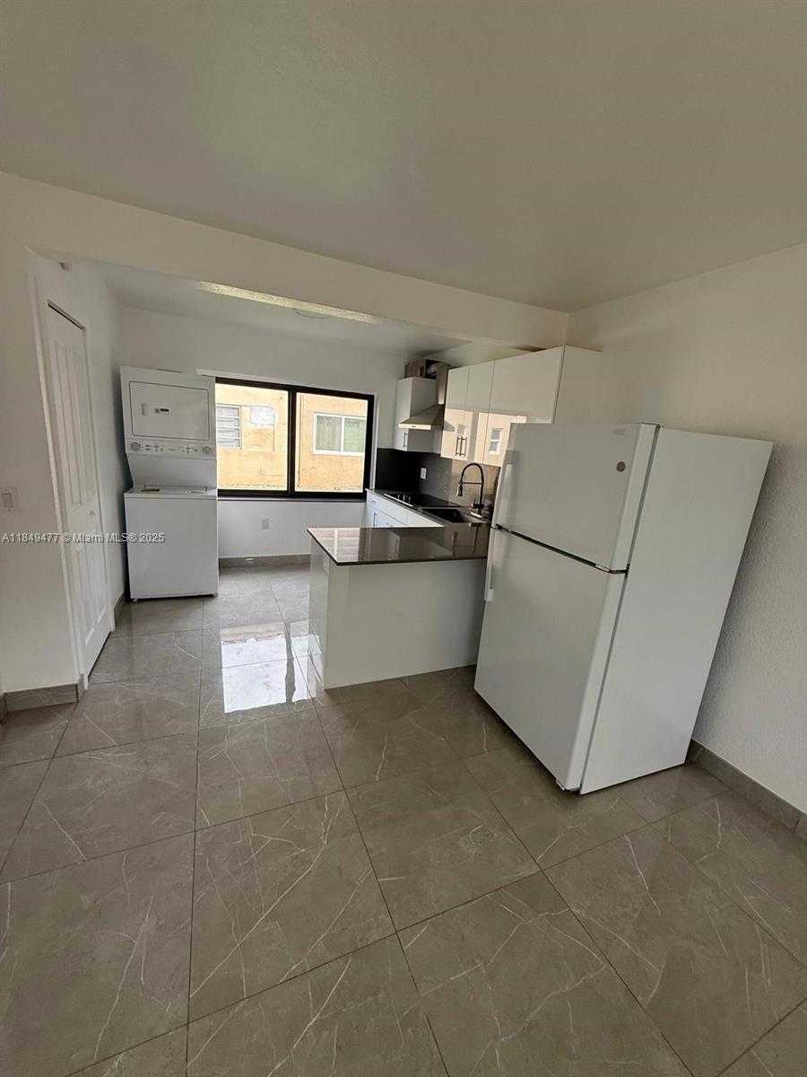 Small Image of 351 EAST 4TH AVE #4, Hialeah Number 2