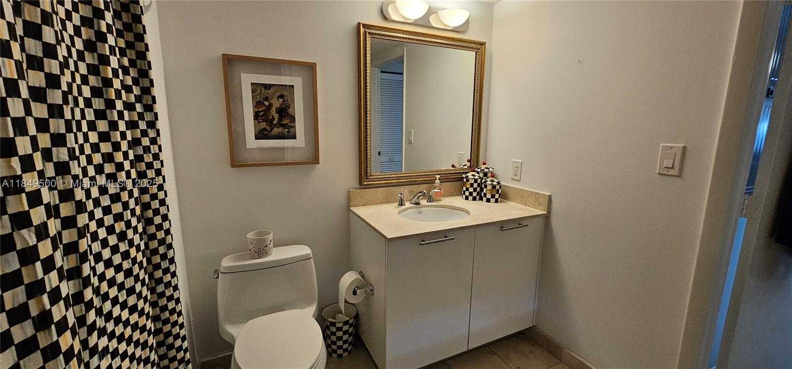 Small Image of 1800 NORTH BAYSHORE DR #3808, Miami Number 10