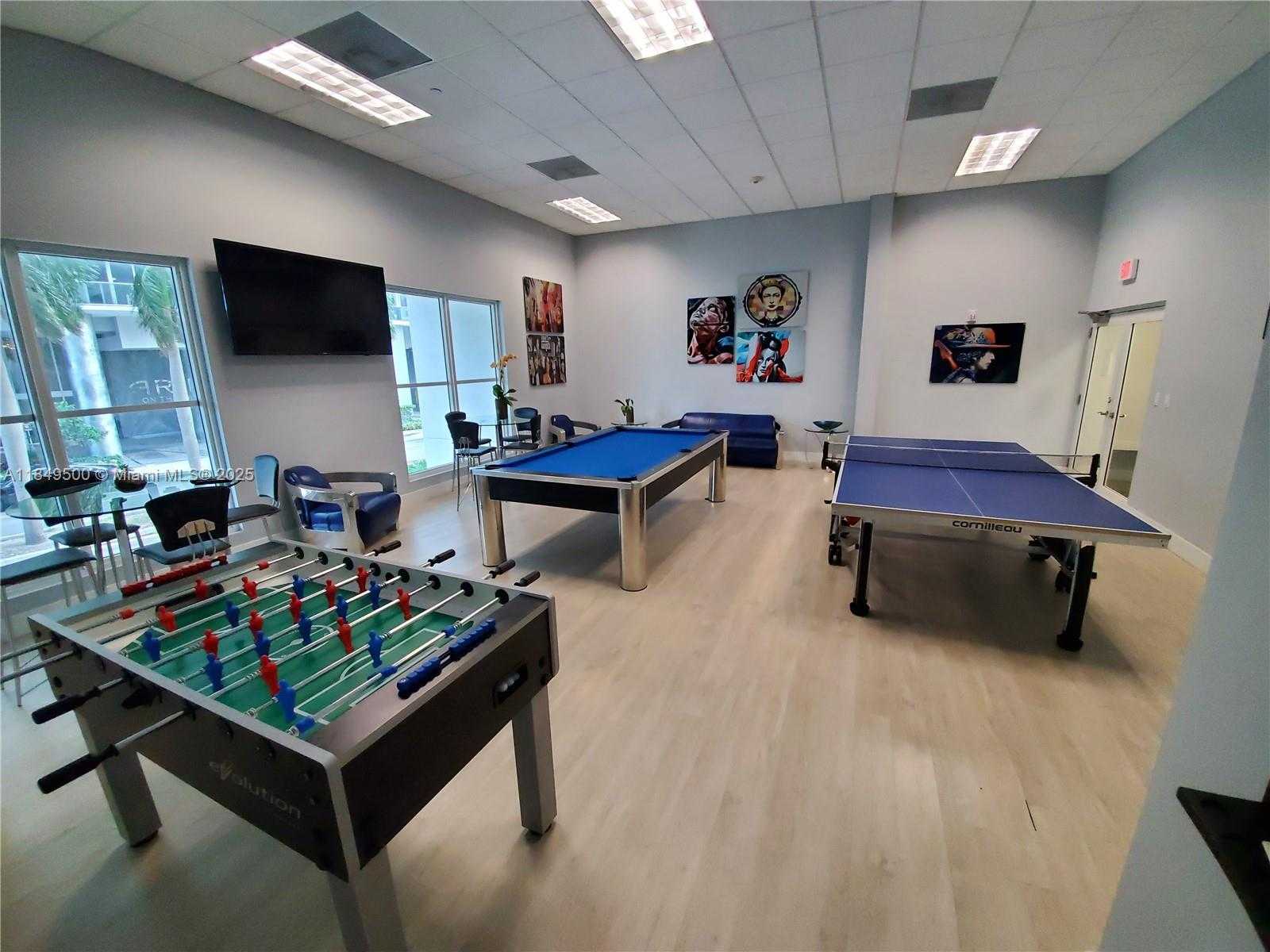 Small Image of 1800 NORTH BAYSHORE DR #3808, Miami Number 30