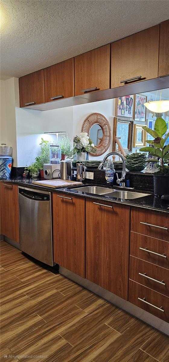 Small Image of 1800 NORTH BAYSHORE DR #3808, Miami Number 4