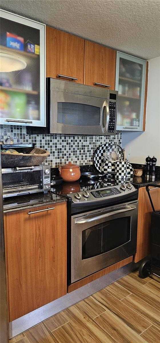 Small Image of 1800 NORTH BAYSHORE DR #3808, Miami Number 6