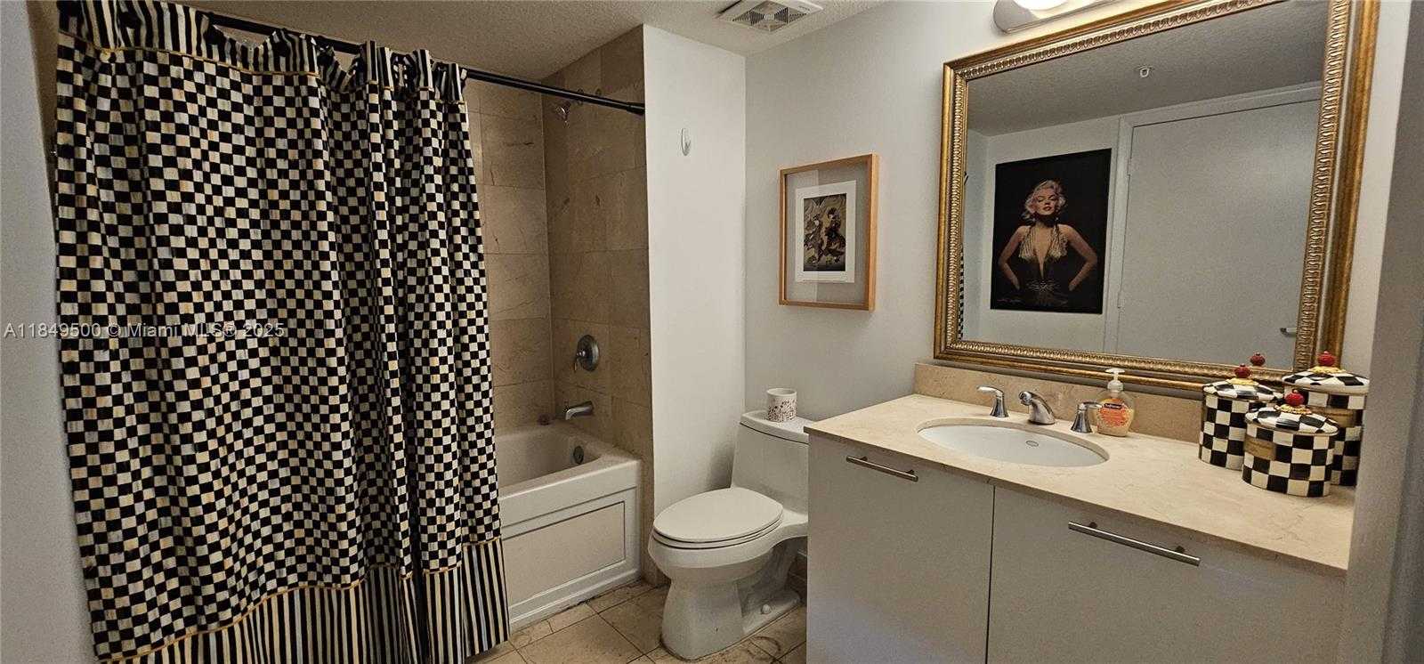 Small Image of 1800 NORTH BAYSHORE DR #3808, Miami Number 9