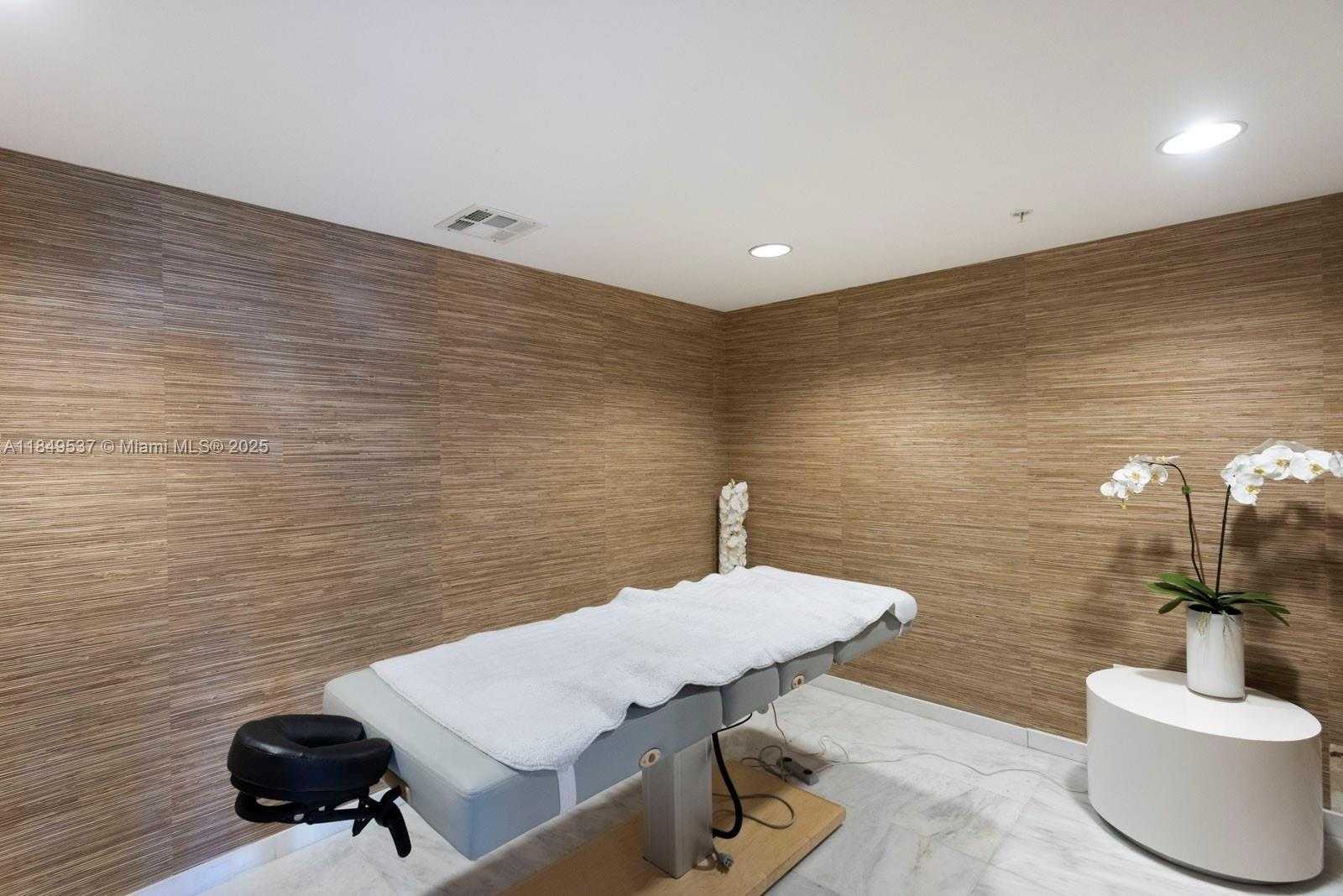 Small Image of 400 SUNNY ISLES BLVD #1819 ONE LEVEL, Sunny Isles Beach Number 54