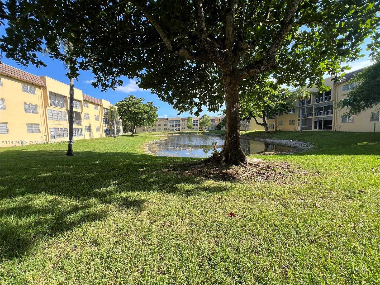 Small Image of 5830 NORTH WEST 64TH AVE #103, Tamarac Number 15