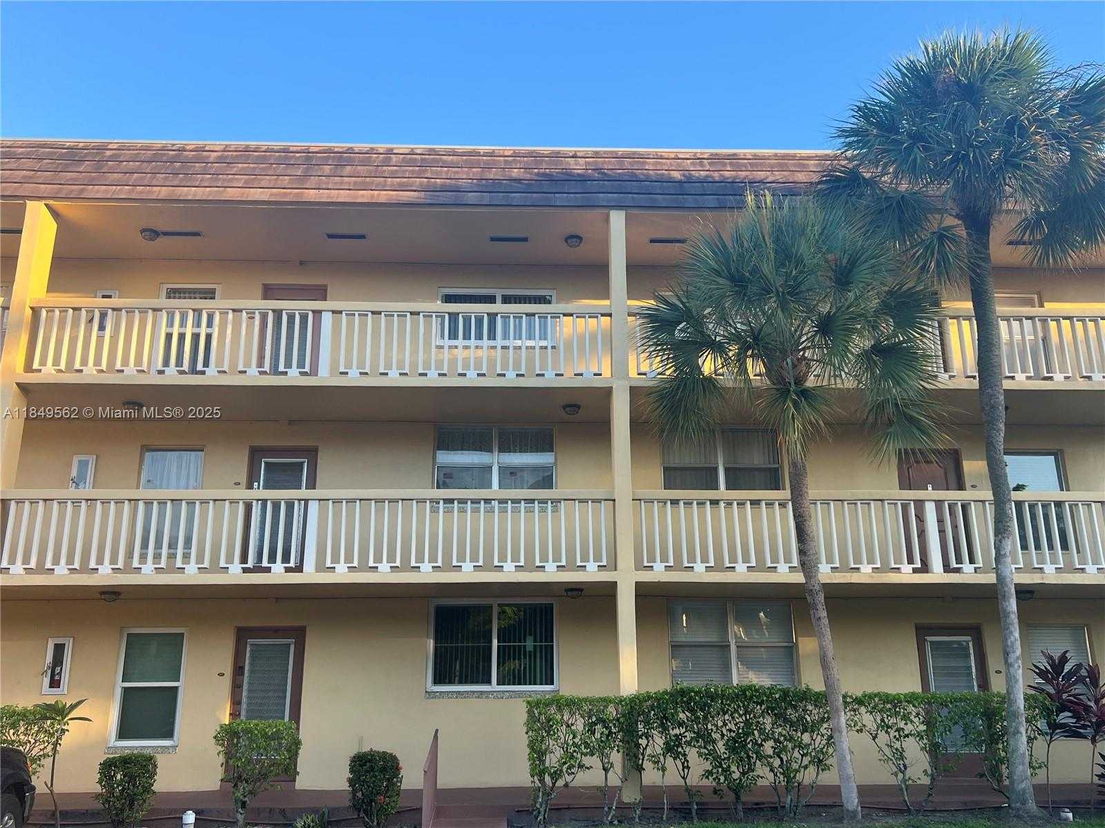 Small Image of 5830 NORTH WEST 64TH AVE #103, Tamarac Number 18