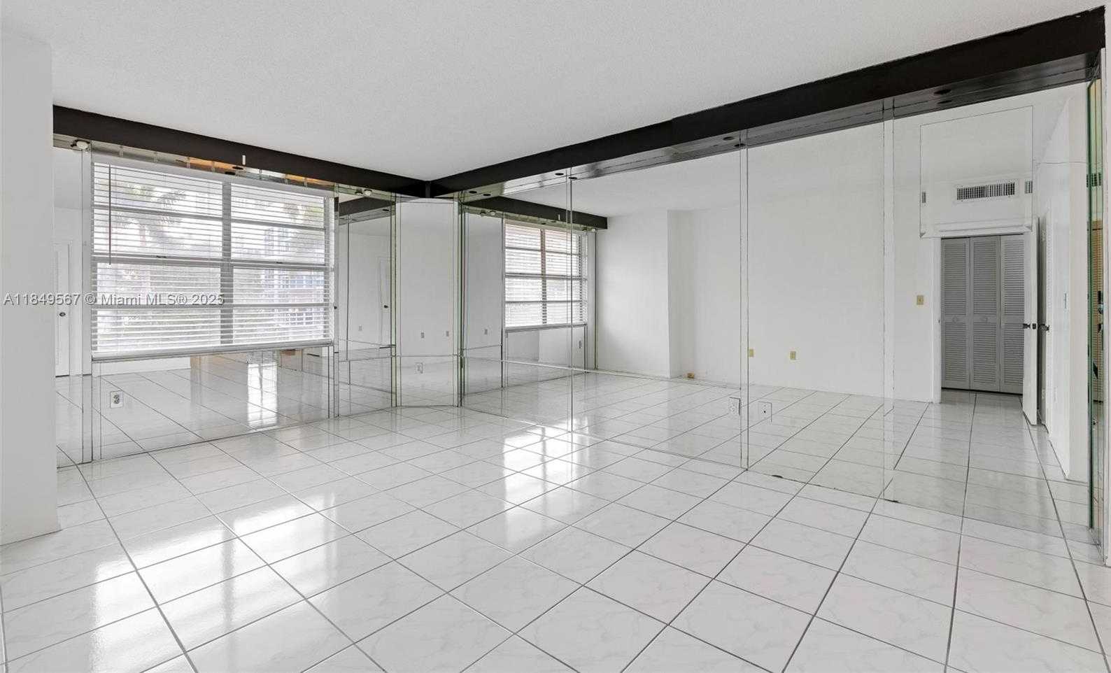 Small Image of 1965 SOUTH OCEAN DR #MS, Hallandale Beach Number 10