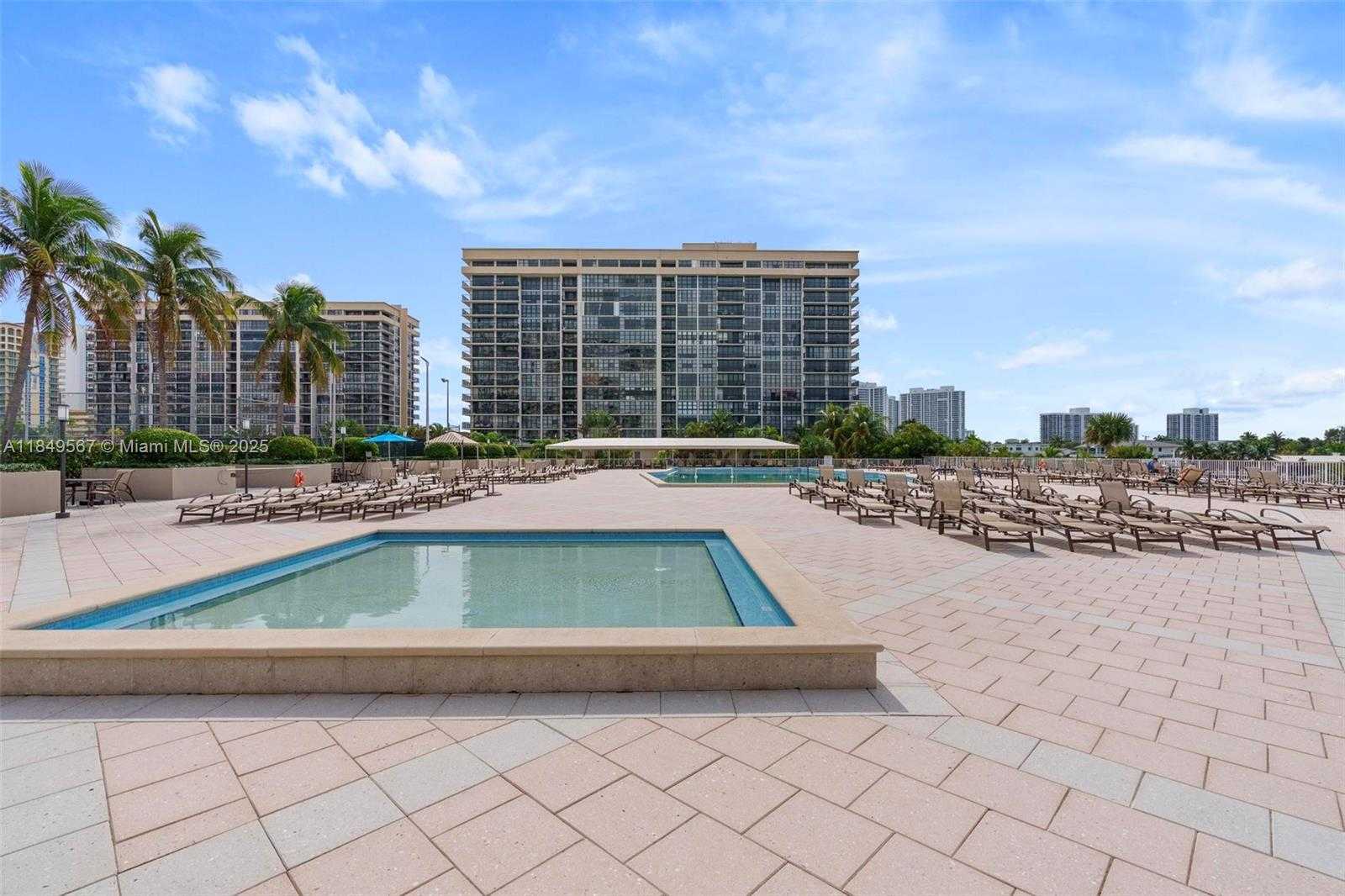 Small Image of 1965 SOUTH OCEAN DR #MS, Hallandale Beach Number 21