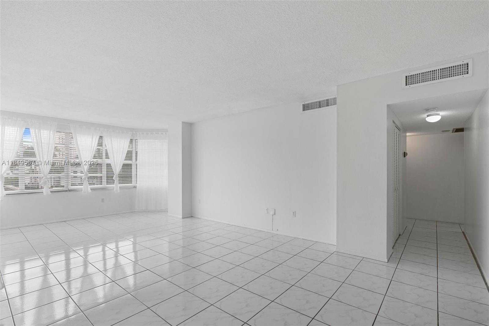 Small Image of 1965 SOUTH OCEAN DR #MS, Hallandale Beach Number 6