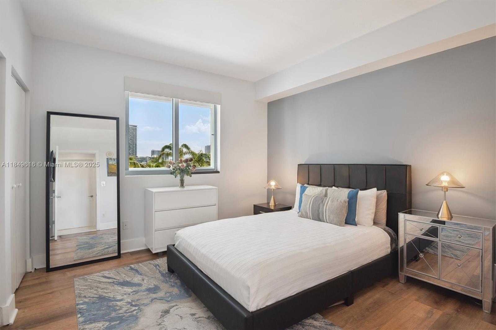Small Image of 601 NORTH EAST 36TH ST #807, Miami Number 11