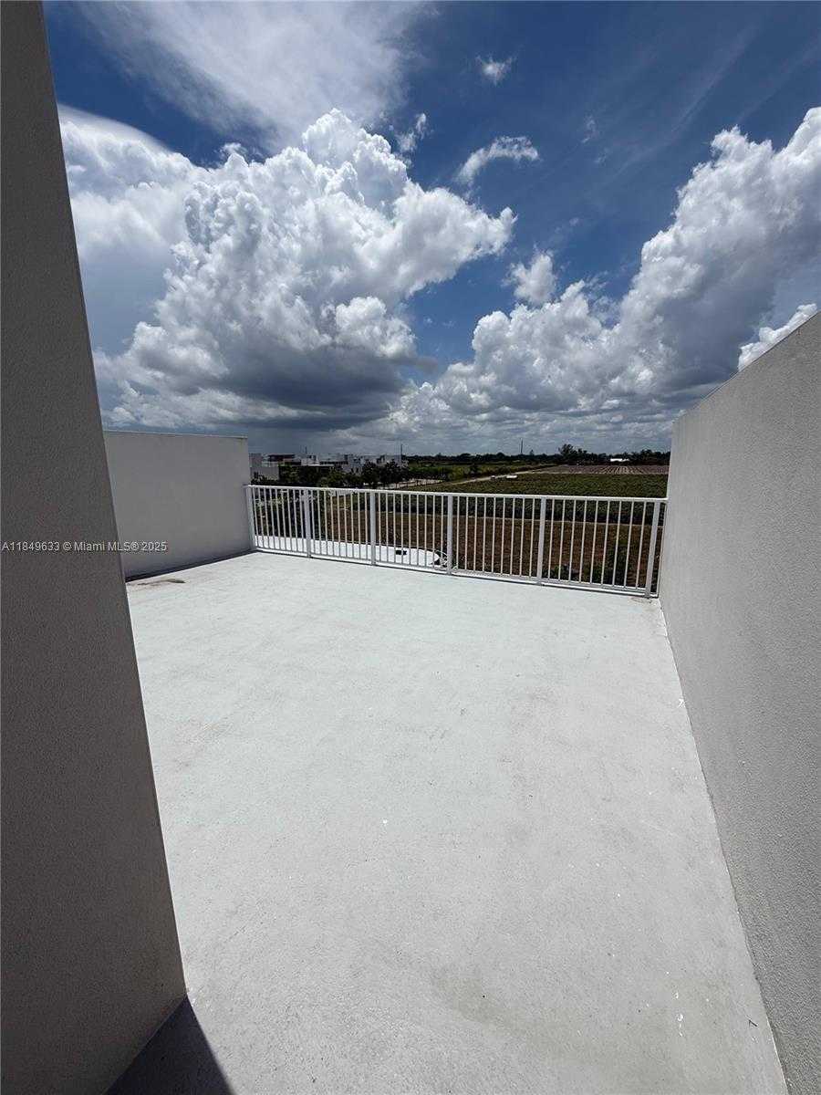 Small Image of 25743 SOUTH WEST 144TH AVE, Homestead Number 19